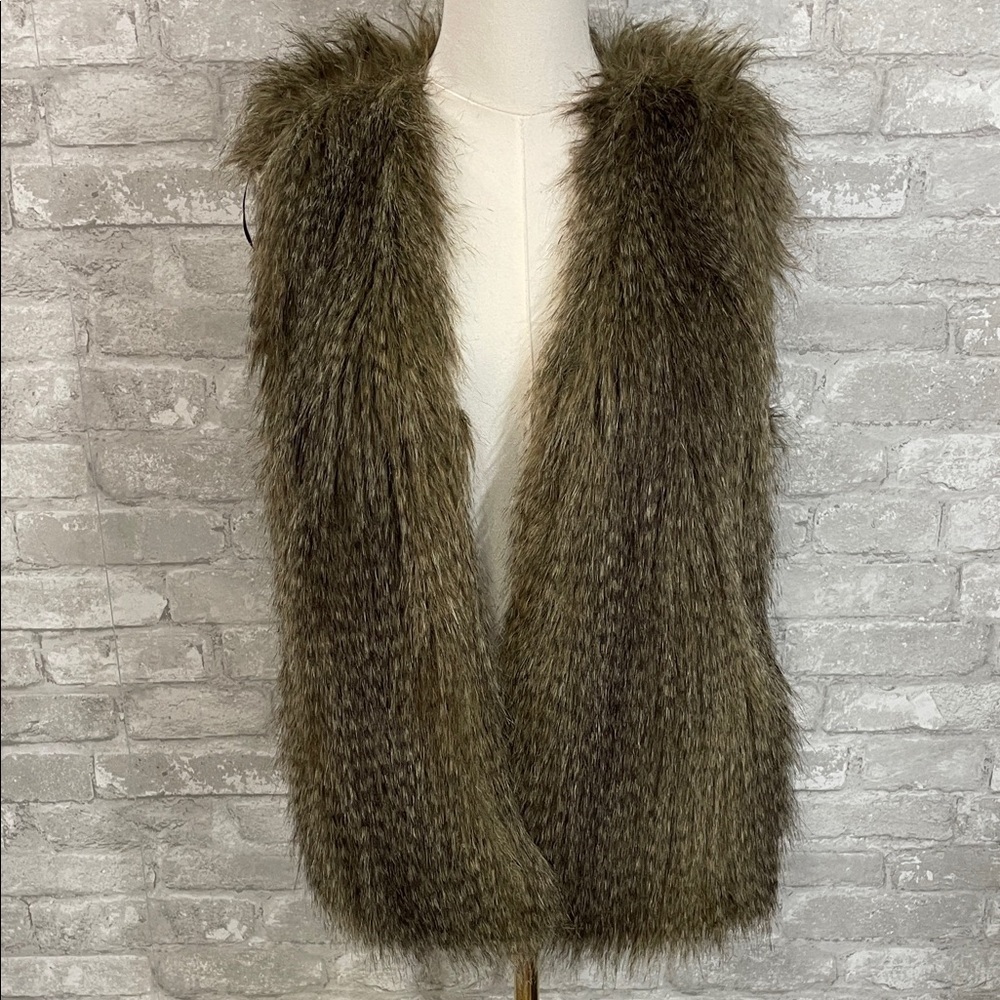Divided Faux Fur Vest in Chocolate Brown